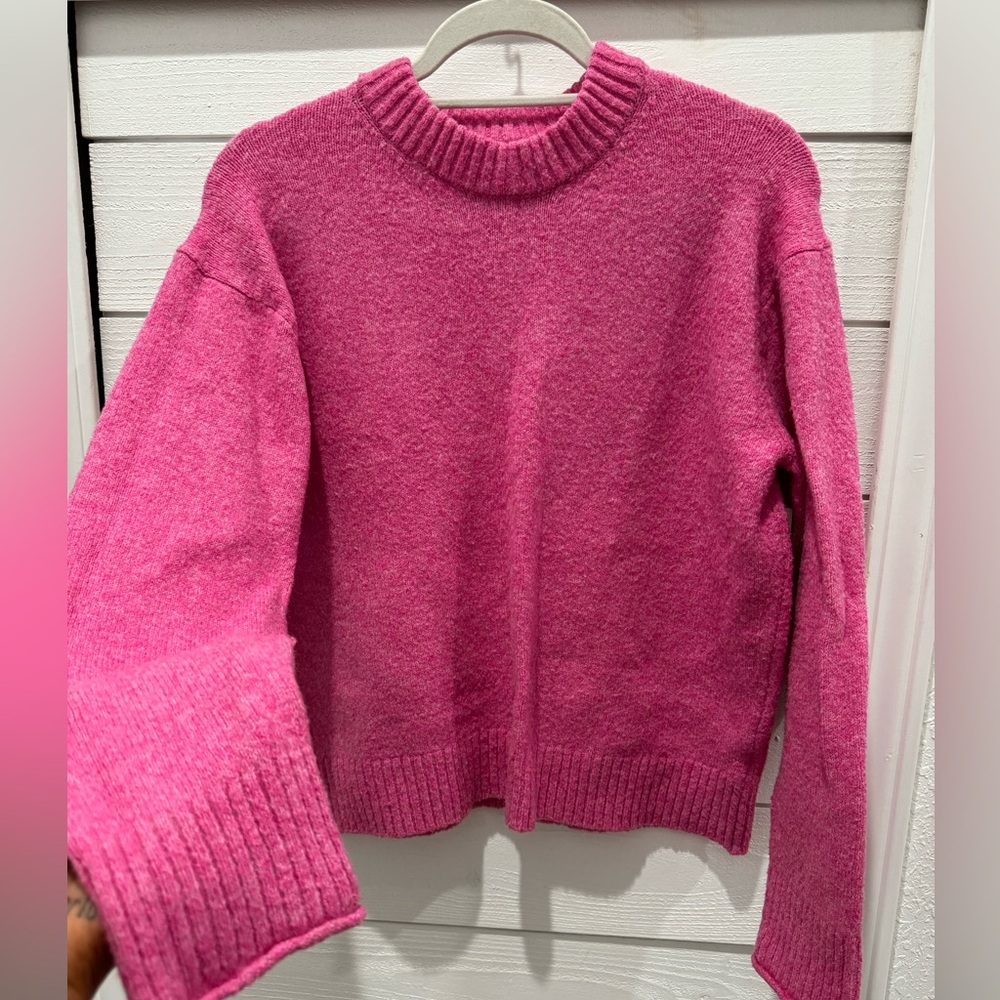 American Eagle Long Sleeve Pink Plush Sweater - Women’s XS